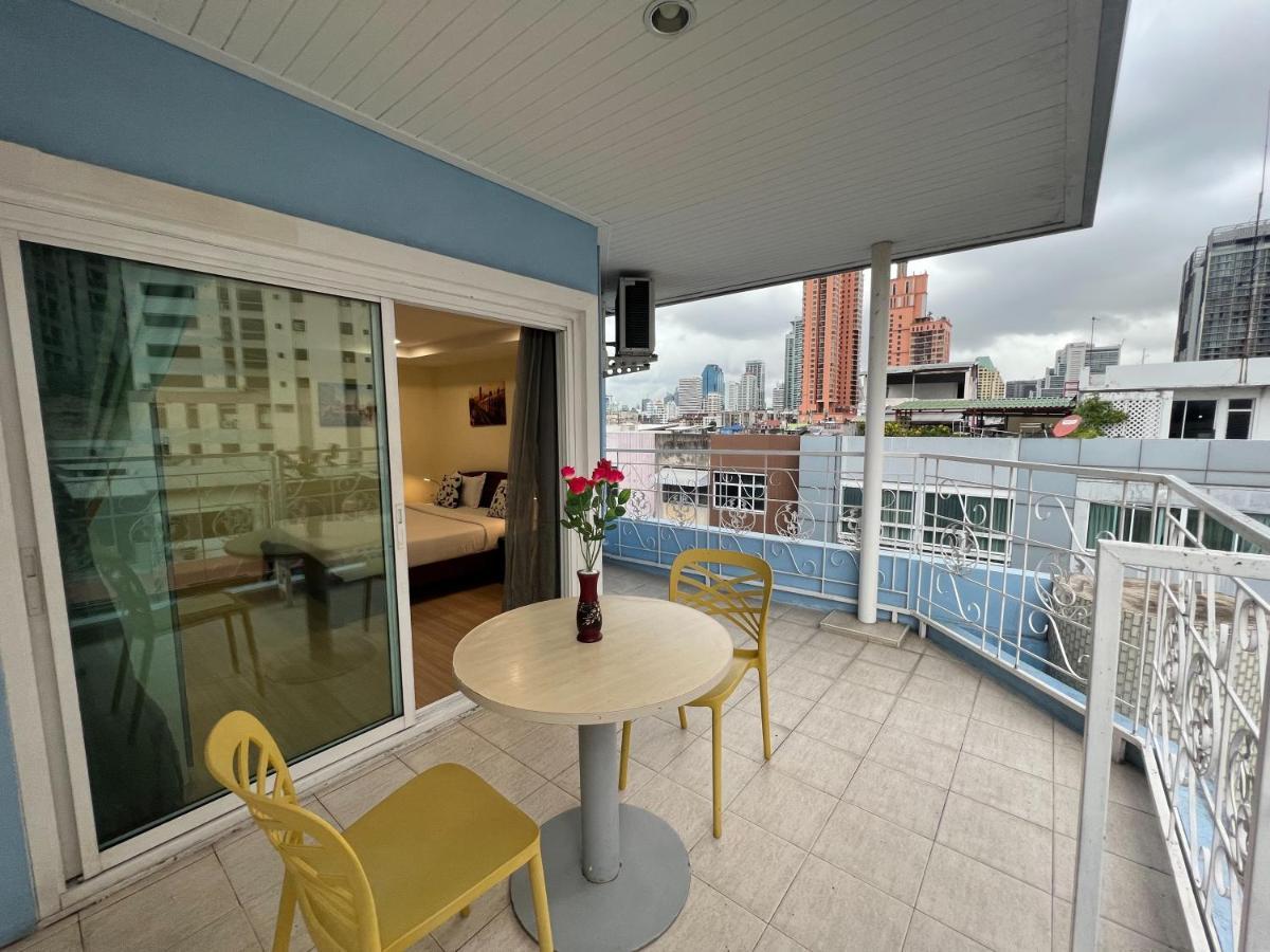 V Check Inn Sukhumvit 22 Бангкок Экстерьер фото