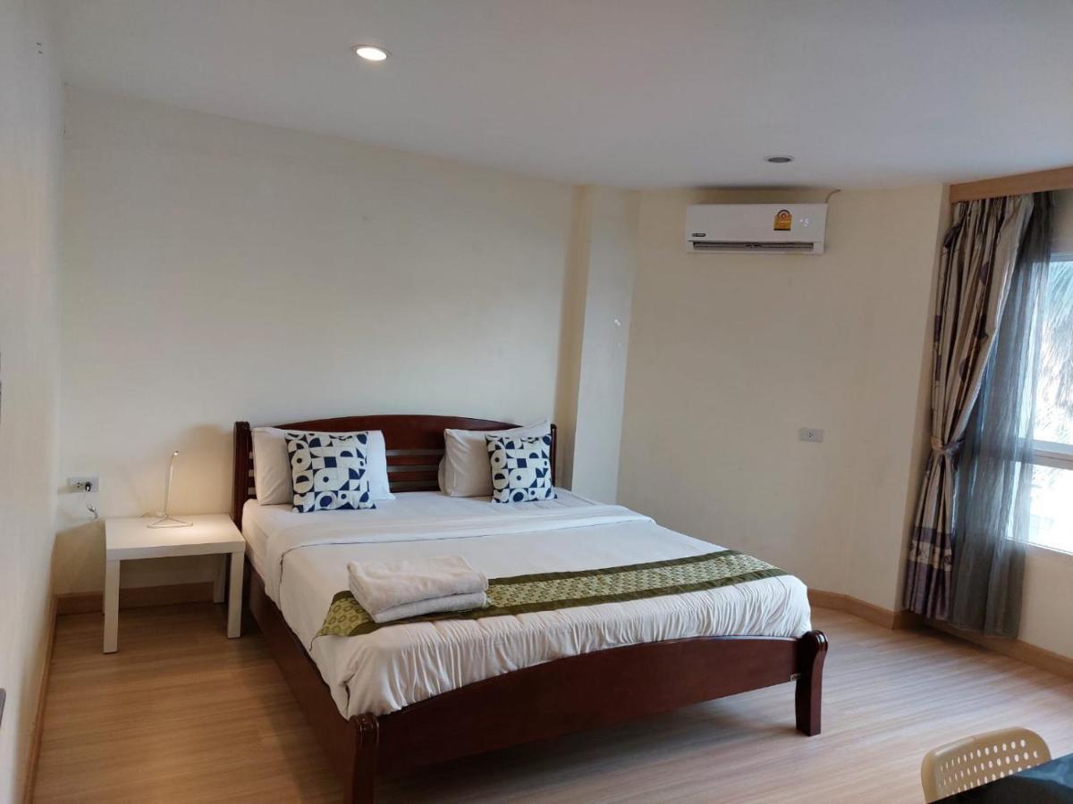 V Check Inn Sukhumvit 22 Бангкок Экстерьер фото