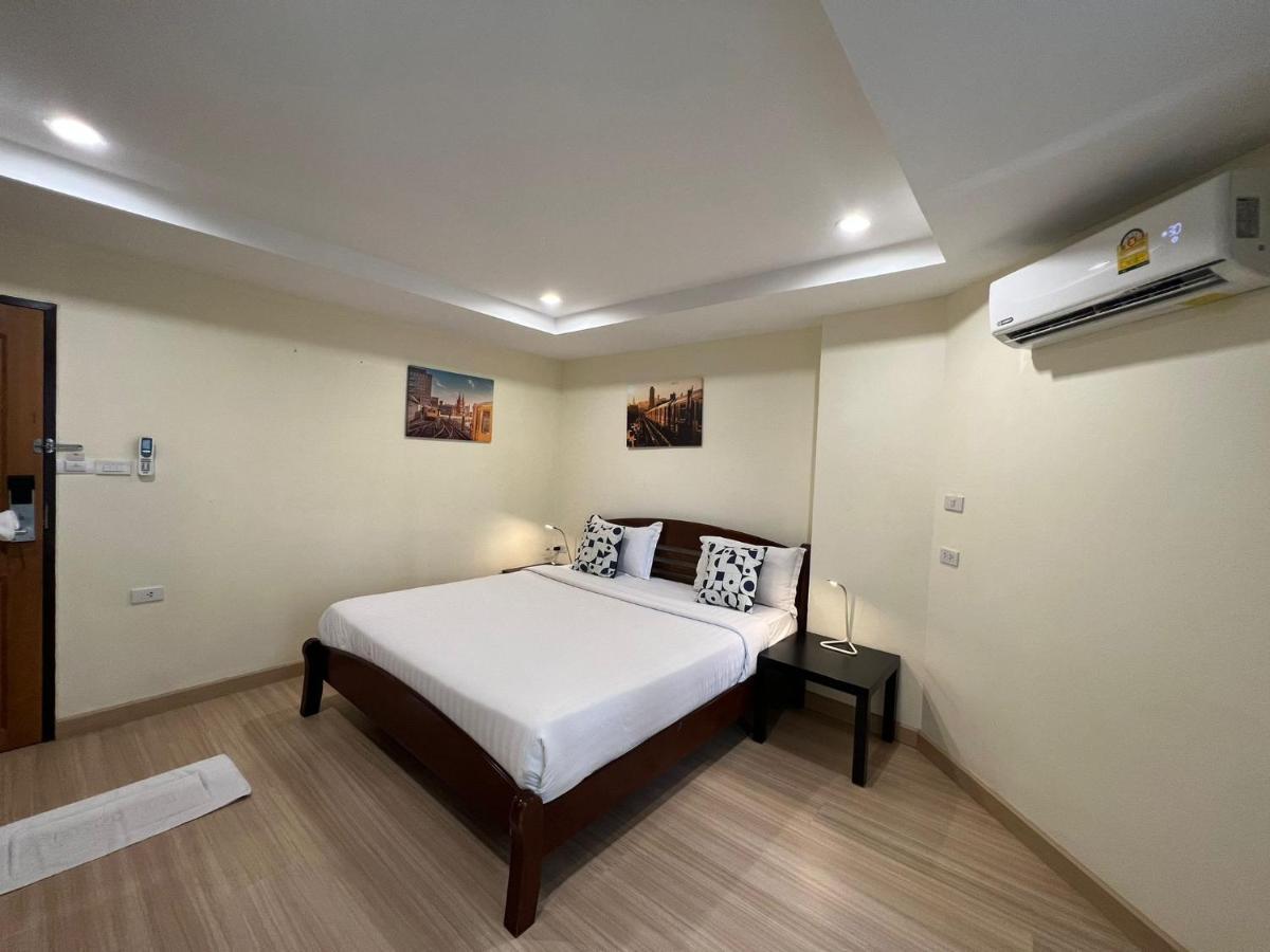 V Check Inn Sukhumvit 22 Бангкок Экстерьер фото