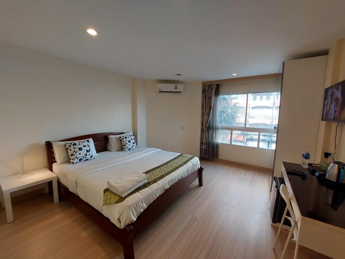 V Check Inn Sukhumvit 22 Бангкок Экстерьер фото