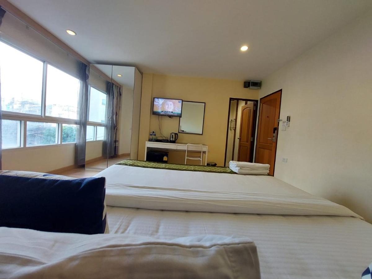 V Check Inn Sukhumvit 22 Бангкок Экстерьер фото