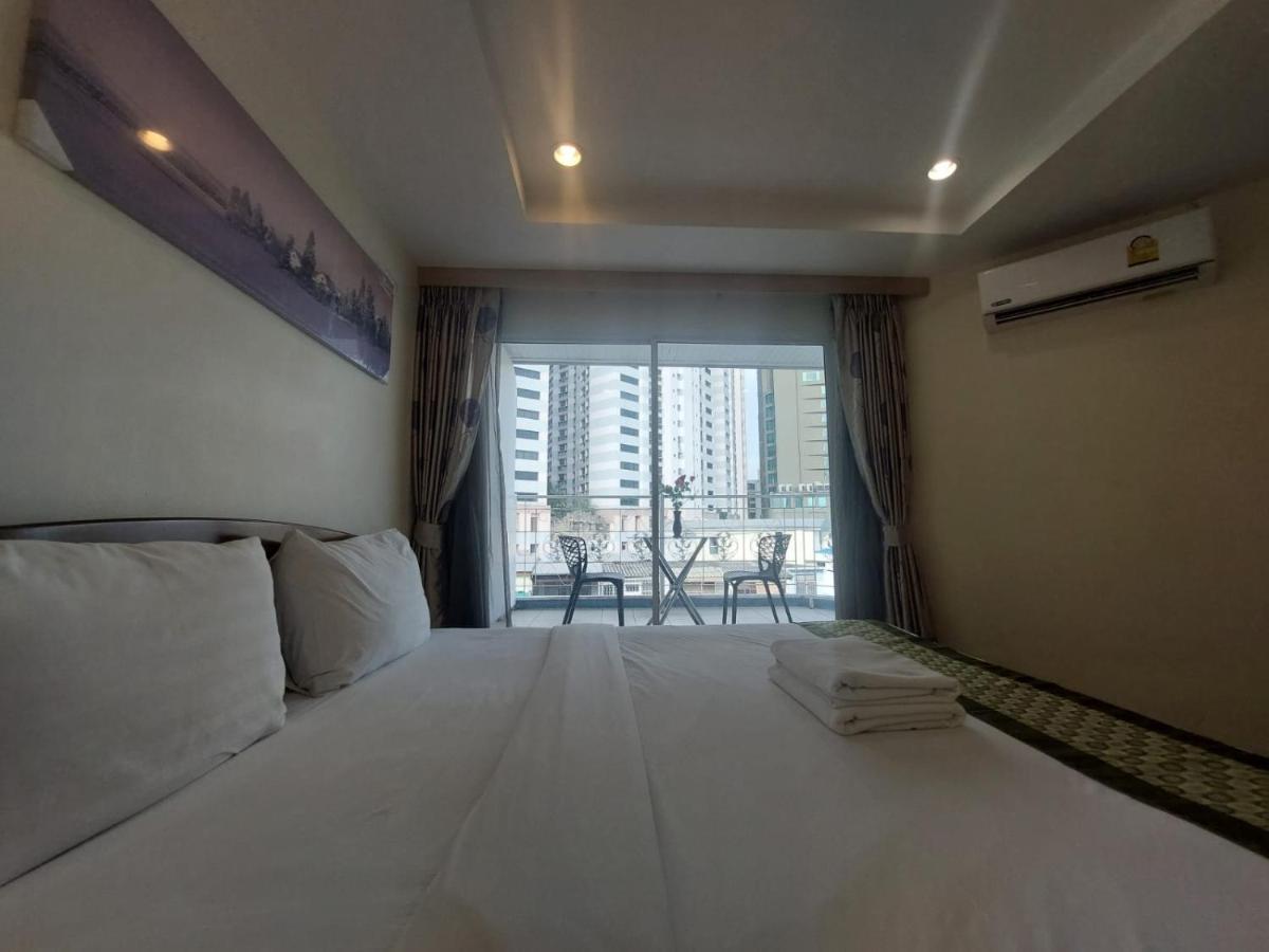 V Check Inn Sukhumvit 22 Бангкок Экстерьер фото