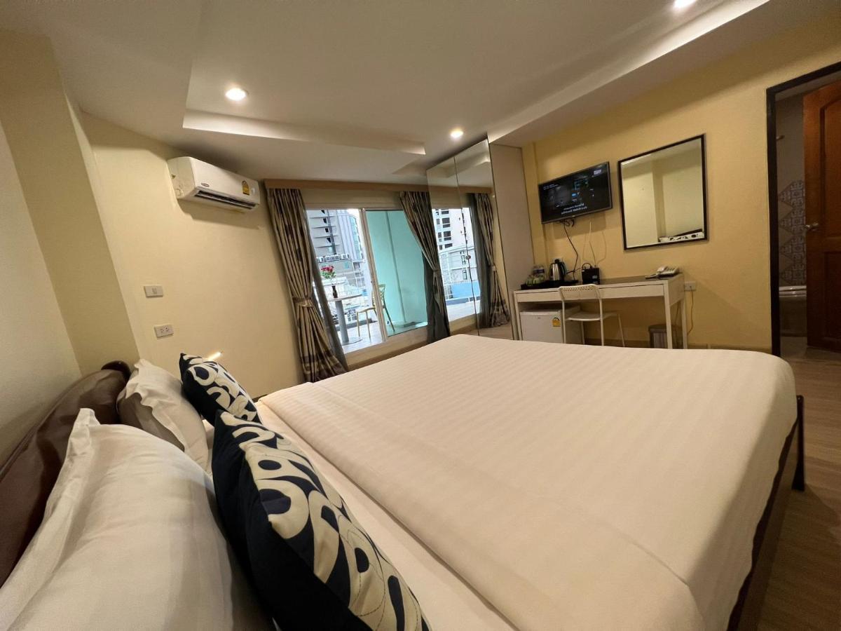 V Check Inn Sukhumvit 22 Бангкок Экстерьер фото
