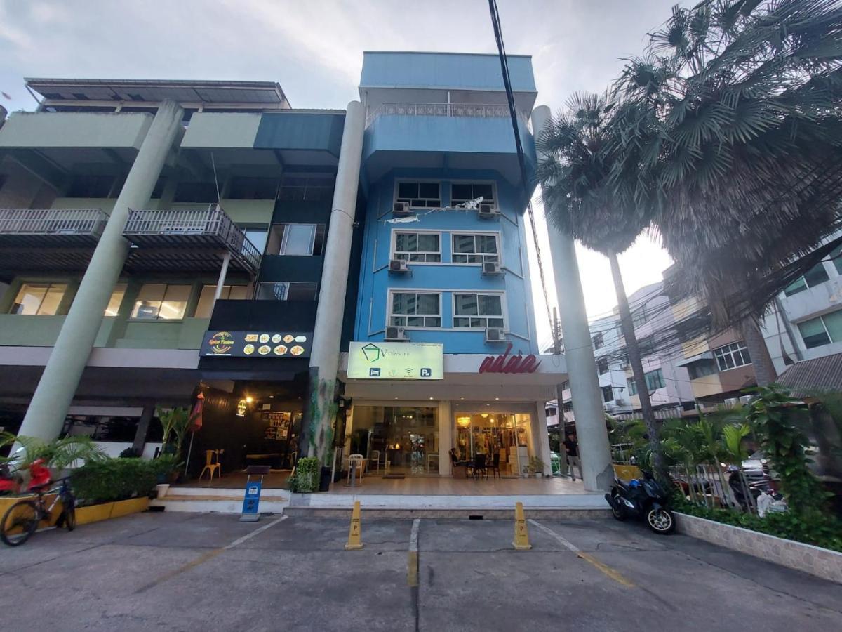 V Check Inn Sukhumvit 22 Бангкок Экстерьер фото